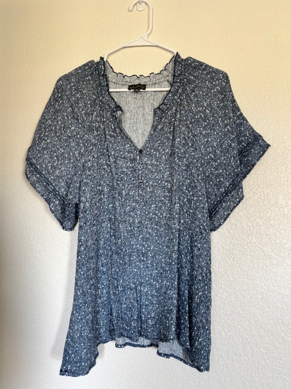 Wonderly Blue Floral Flutter Sleeve Peasant Blouse XL Ruffle Neck Boho